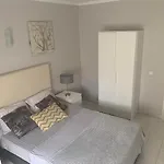 Apartamento Frente á